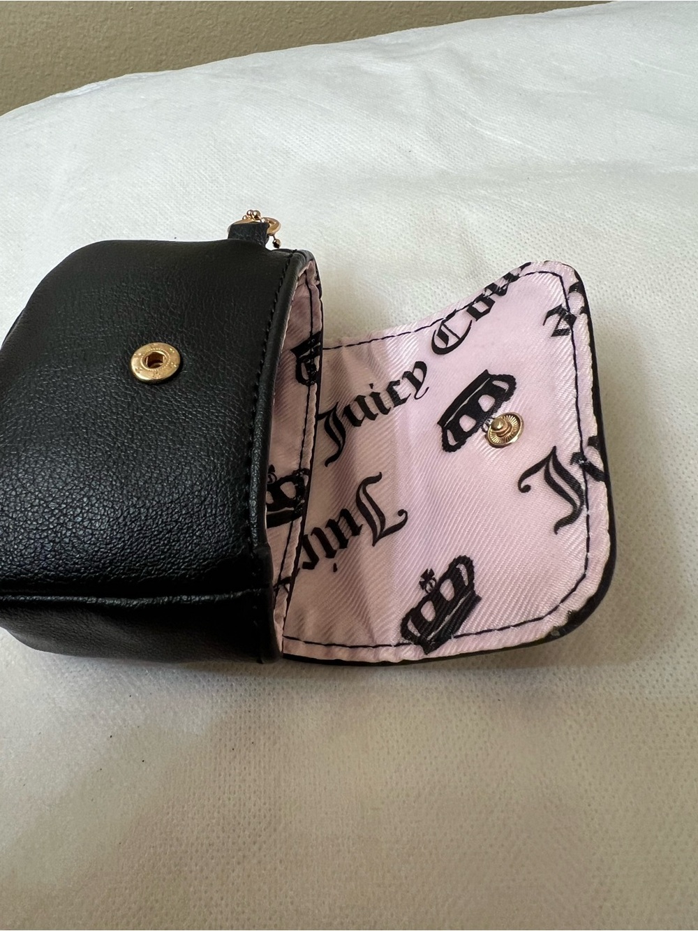 Juicy Couture Leather Pouch / cardholder